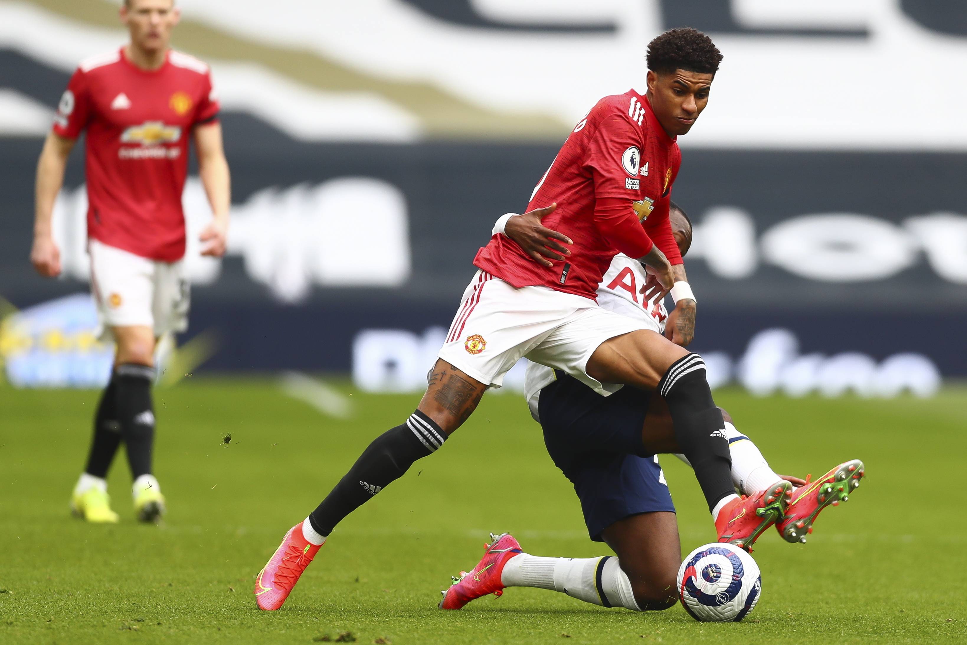 不愿返回国 不愿返回国